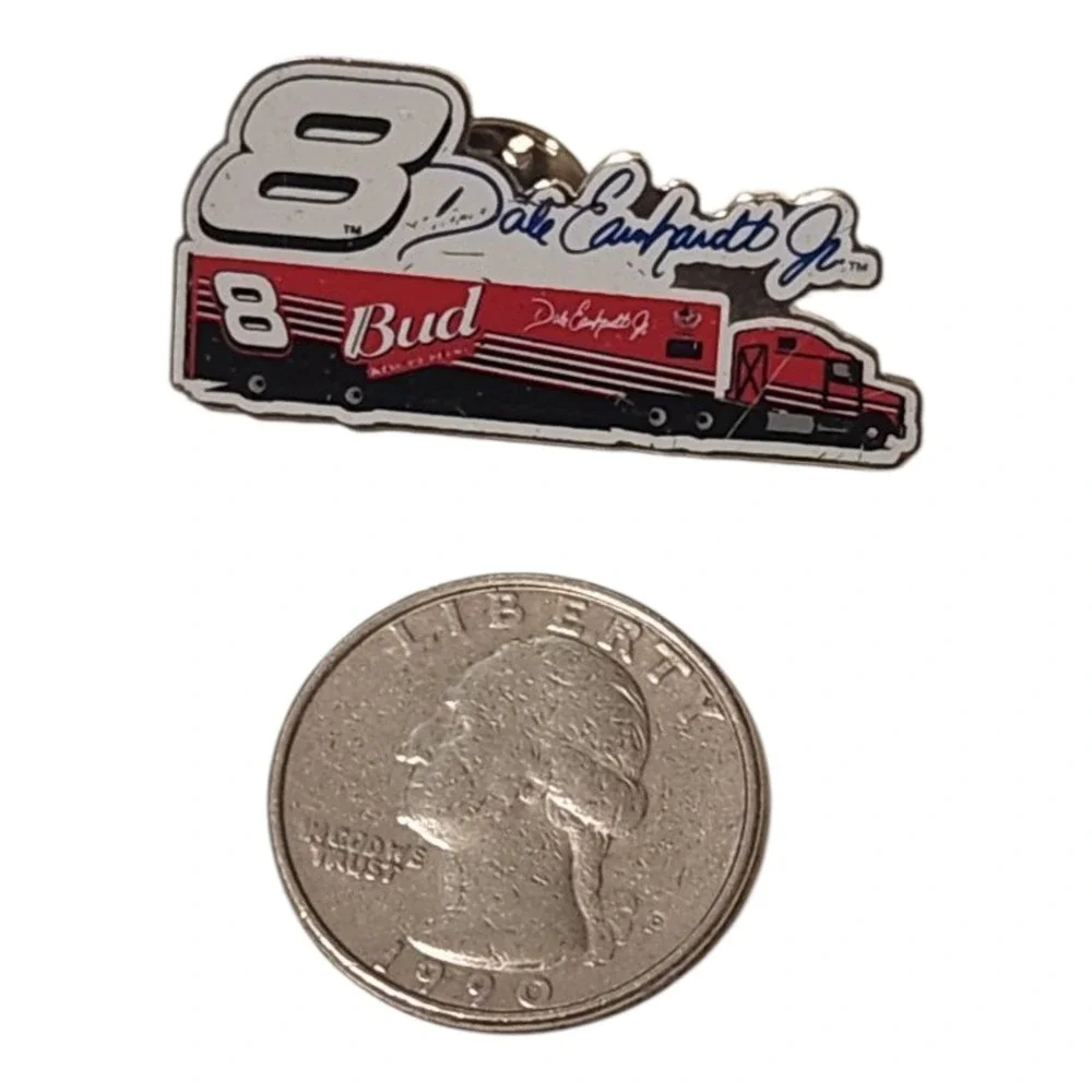 Dale Earnhardt Jr Budweiser 8 Racing Trailer‎ NASCAR Enamel Pin - Picture 3 of 3